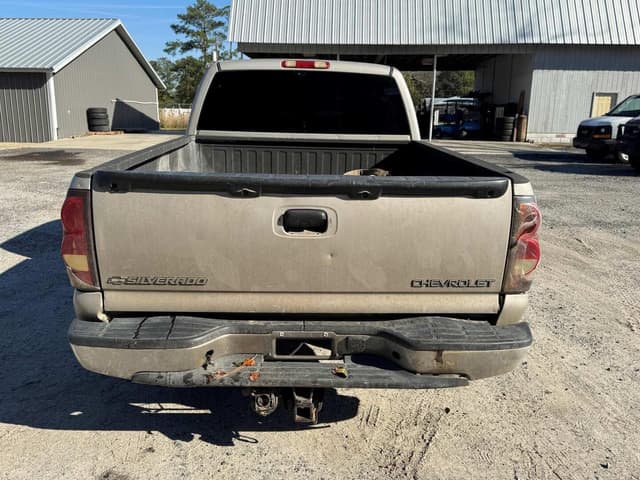 Image of Chevrolet 1500 equipment image 2