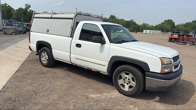 Image of Chevrolet 1500 equipment image 1