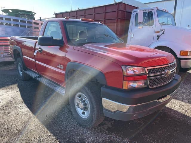 Image of Chevrolet 3500 equipment image 2