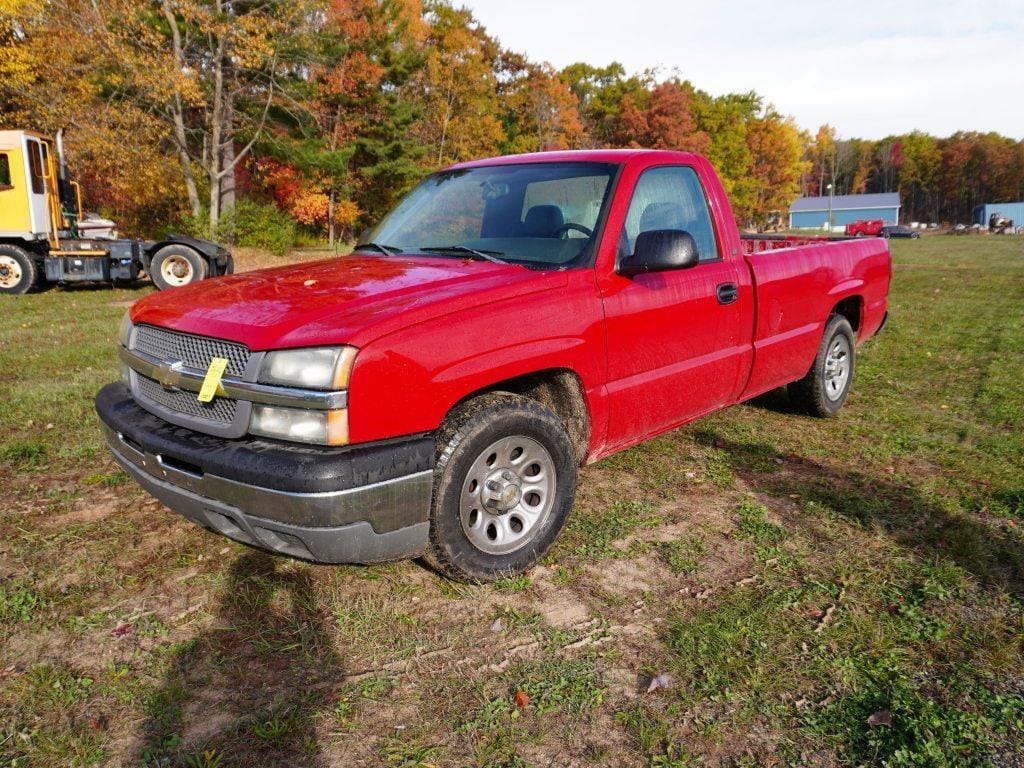 2005 Chevrolet 1500 Equipment Image0