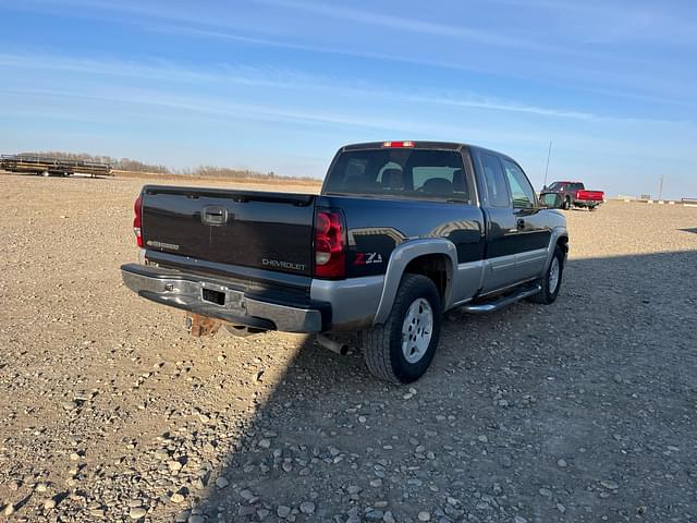 Image of Chevrolet 1500 equipment image 4