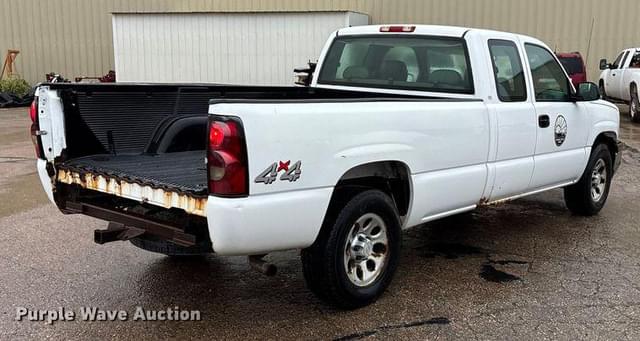 Image of Chevrolet 1500 equipment image 4