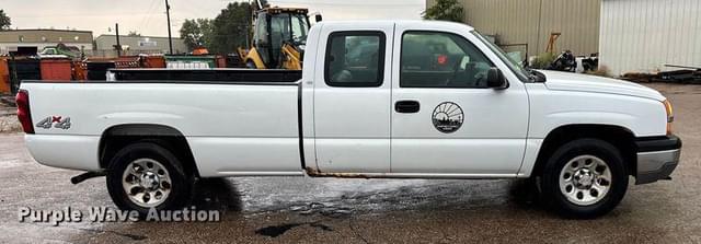 Image of Chevrolet 1500 equipment image 3