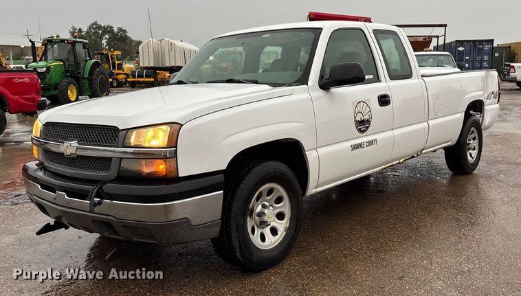 2005 Chevrolet 1500 Equipment Image0