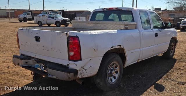 Image of Chevrolet 1500 equipment image 4