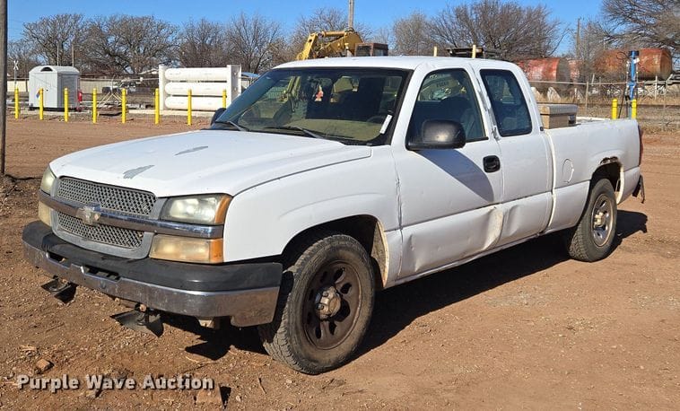 2005 Chevrolet 1500 Equipment Image0