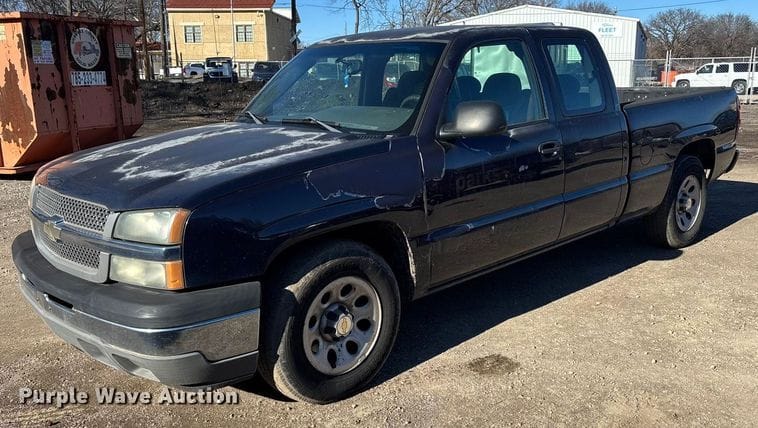 2005 Chevrolet 1500 Equipment Image0
