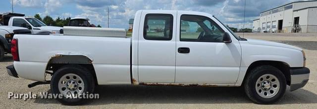 Image of Chevrolet 1500 equipment image 3