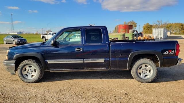 Image of Chevrolet Silverado equipment image 1