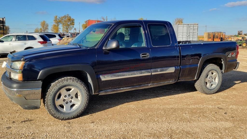 Image of Chevrolet Silverado Primary image