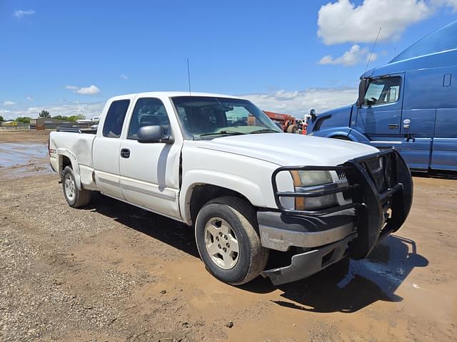 Image of Chevrolet 1500 equipment image 1
