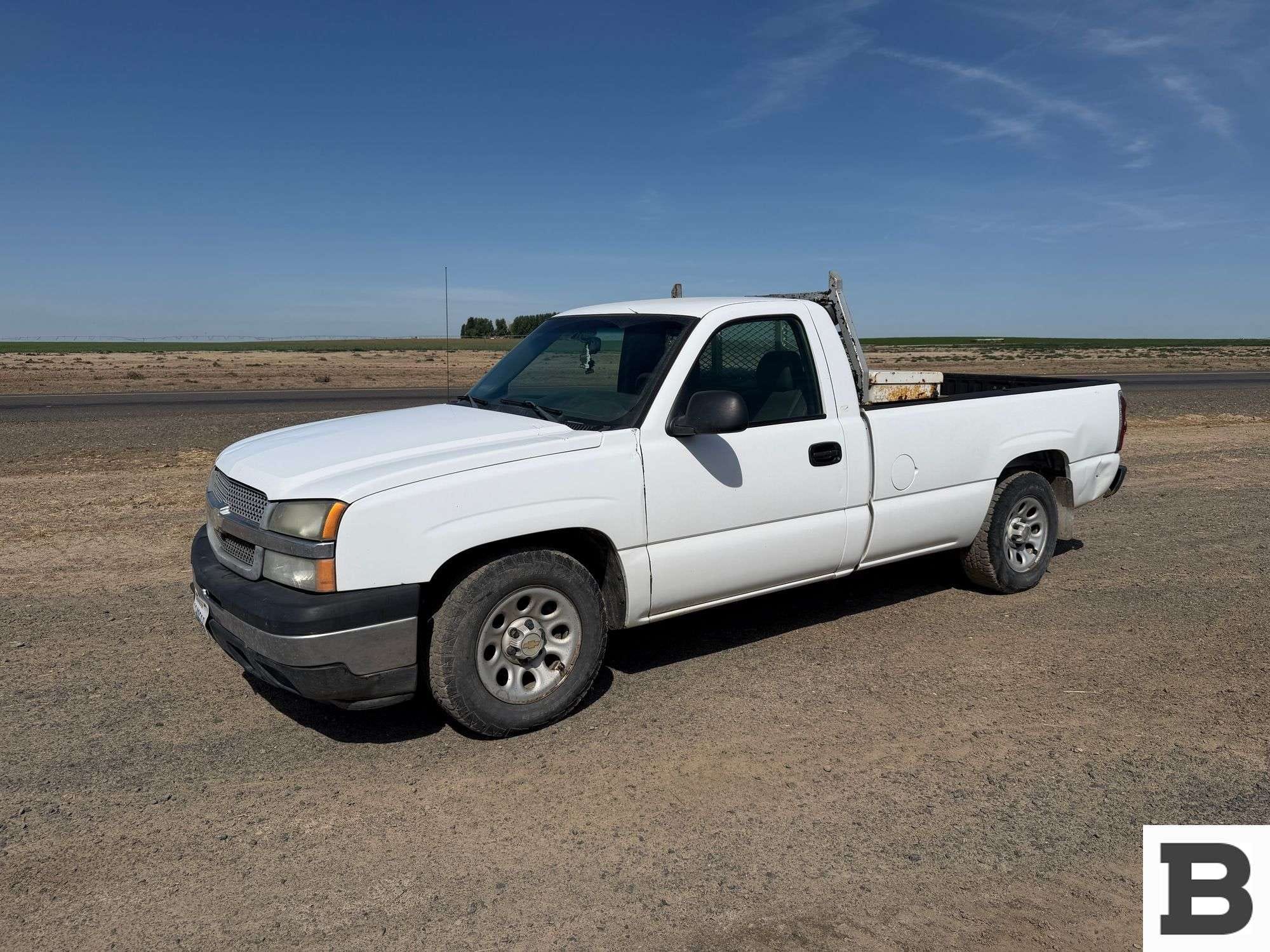2005 Chevrolet 1500 Equipment Image0