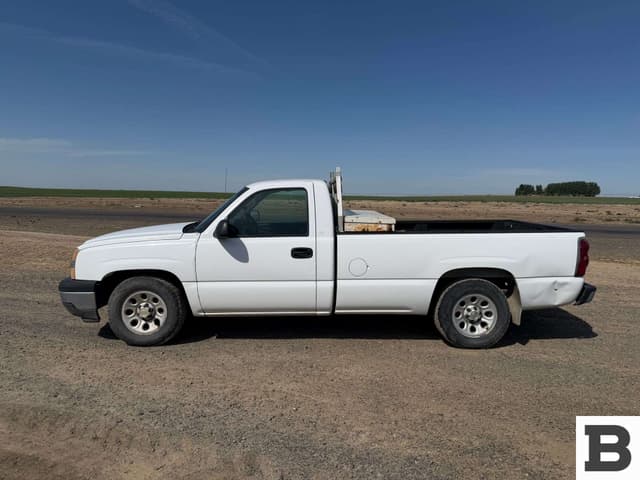 Image of Chevrolet 1500 equipment image 1