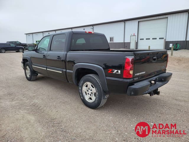 Image of Chevrolet 1500 equipment image 3