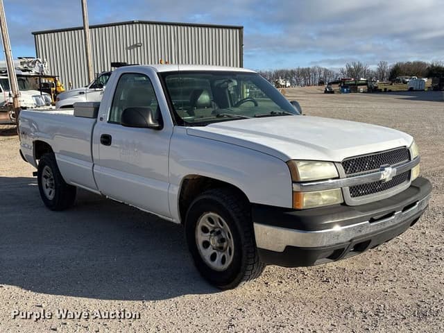 Image of Chevrolet 1500 equipment image 2