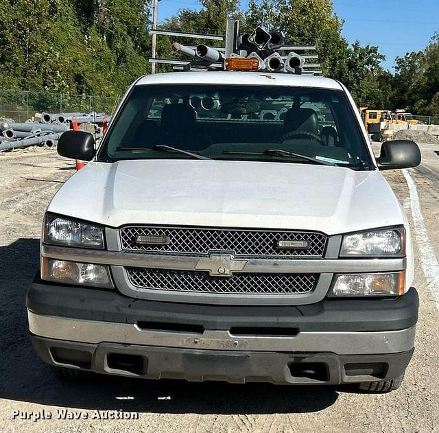 Image of Chevrolet 1500 equipment image 1