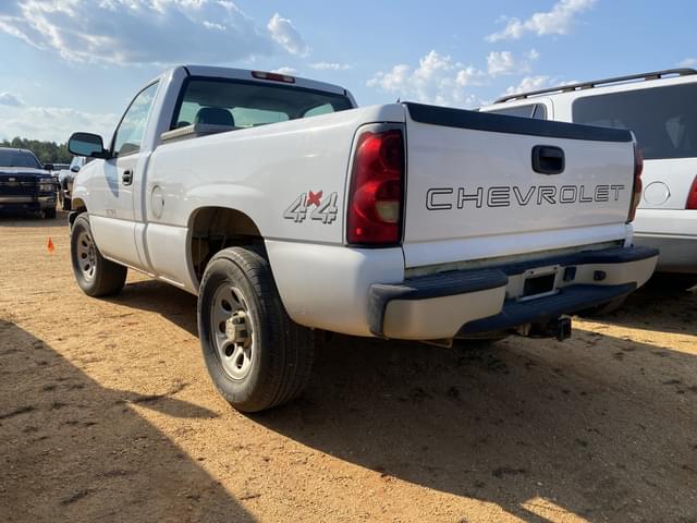 Image of Chevrolet 1500 equipment image 1