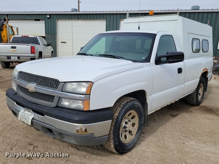 2005 Chevrolet 1500 Equipment Image0