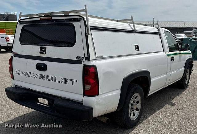 Image of Chevrolet 1500 equipment image 4