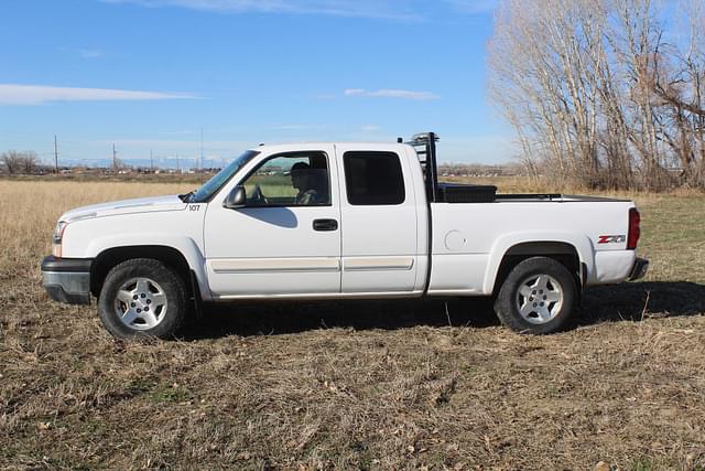 Image of Chevrolet 1500 equipment image 1