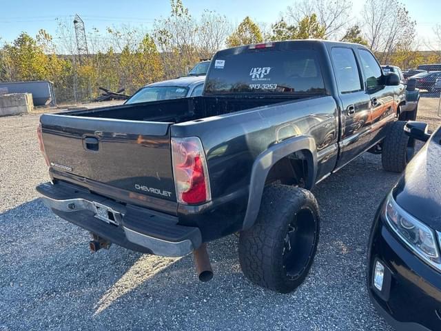 Image of Chevrolet 2500 equipment image 2