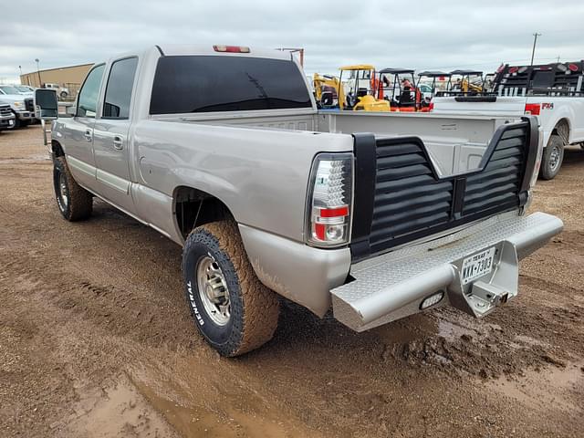 Image of Chevrolet 2500 equipment image 3