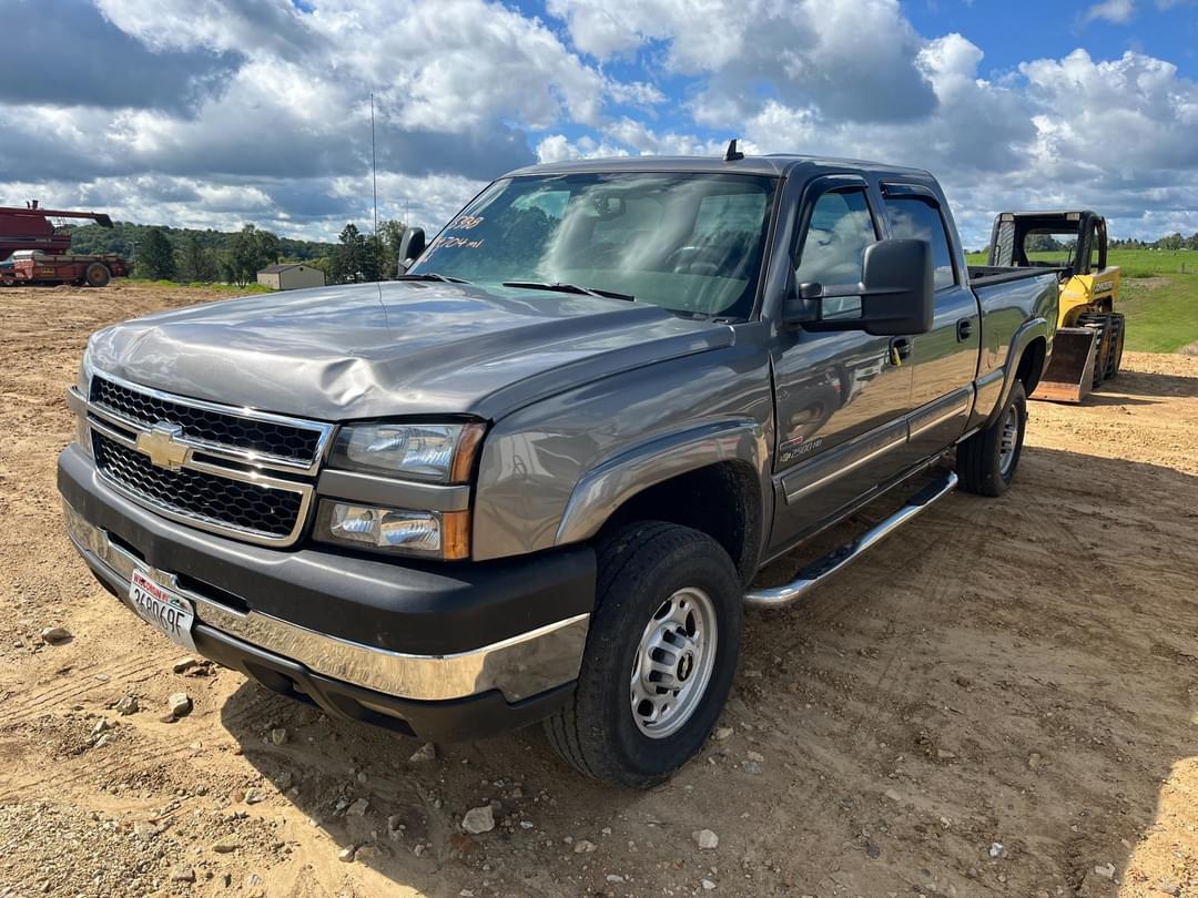 Image of Chevrolet 2500HD Primary image