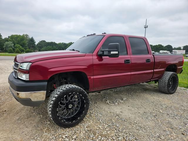 Image of Chevrolet 2500 equipment image 2