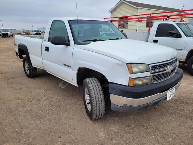 Image of Chevrolet 2500 equipment image 1