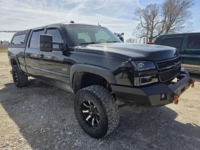 Image of Chevrolet 2500HD equipment image 2