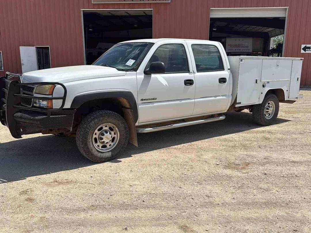 Image of Chevrolet 2500HD Primary image