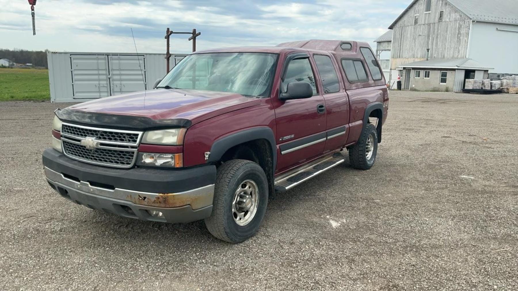 2005 Chevrolet 2500HD Equipment Image0