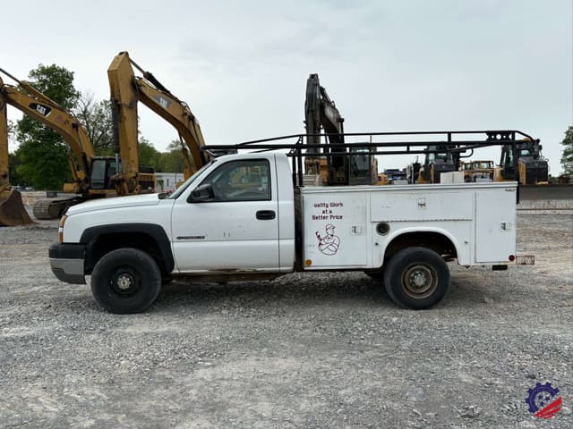 Image of Chevrolet 2500HD equipment image 1