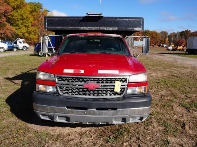 Image of Chevrolet 3500 equipment image 1