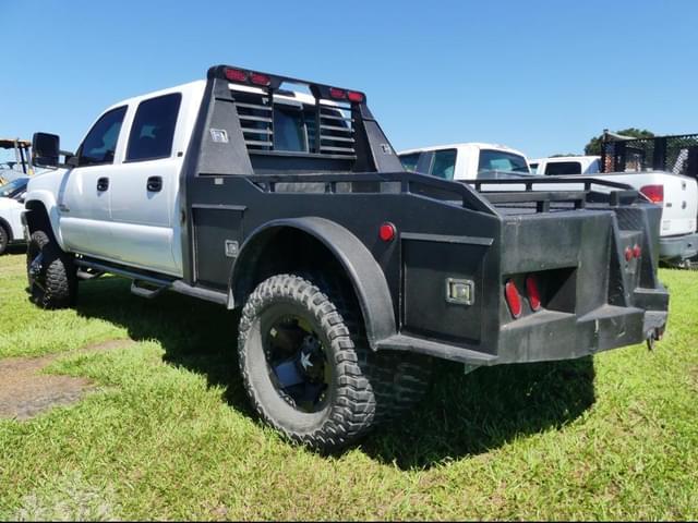 Image of Chevrolet 3500 equipment image 3