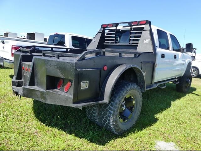 Image of Chevrolet 3500 equipment image 2