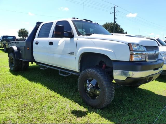 Image of Chevrolet 3500 equipment image 1