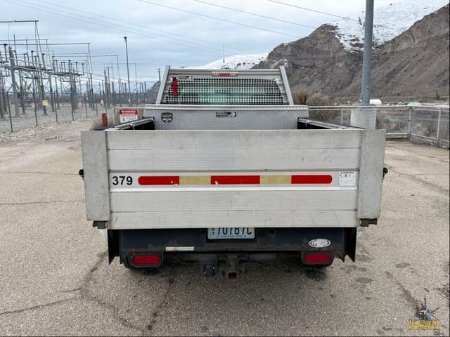 Image of Chevrolet 3500 equipment image 3