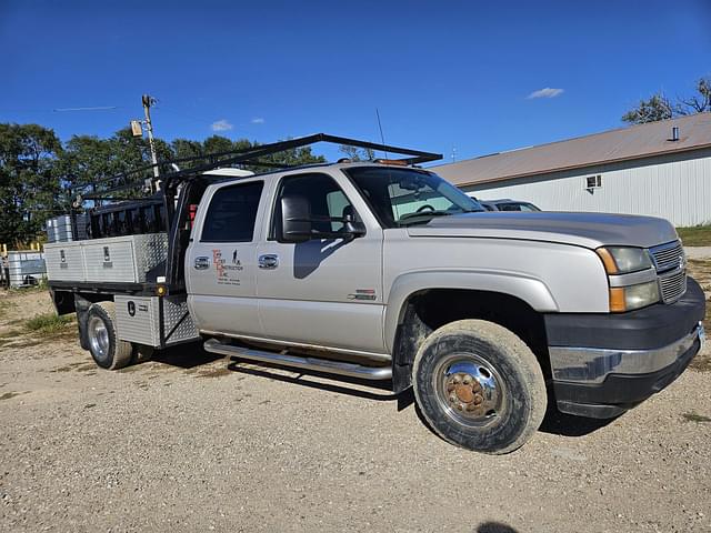 Image of Chevrolet 3500 equipment image 1