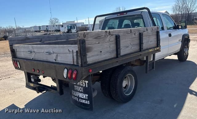 Image of Chevrolet 3500 equipment image 4