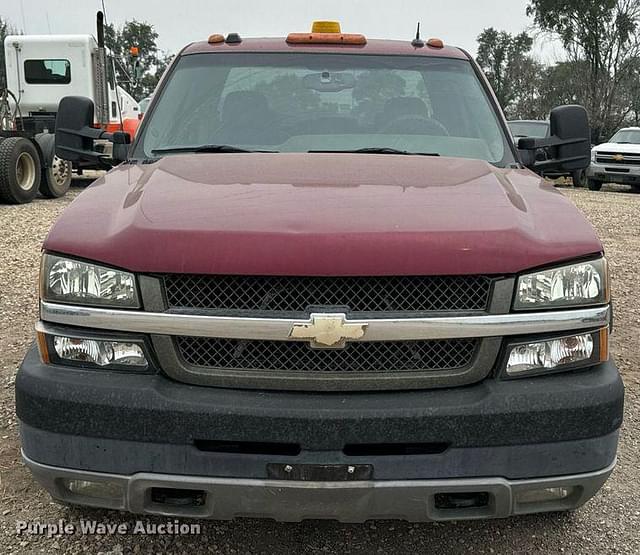 Image of Chevrolet 3500 equipment image 1