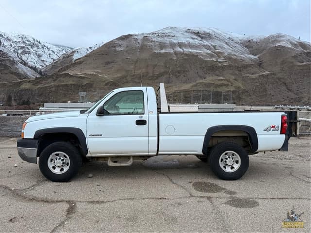 Image of Chevrolet 3500 equipment image 1