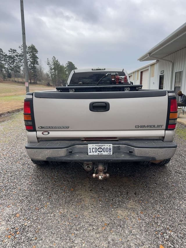 Image of Chevrolet 3500 equipment image 3