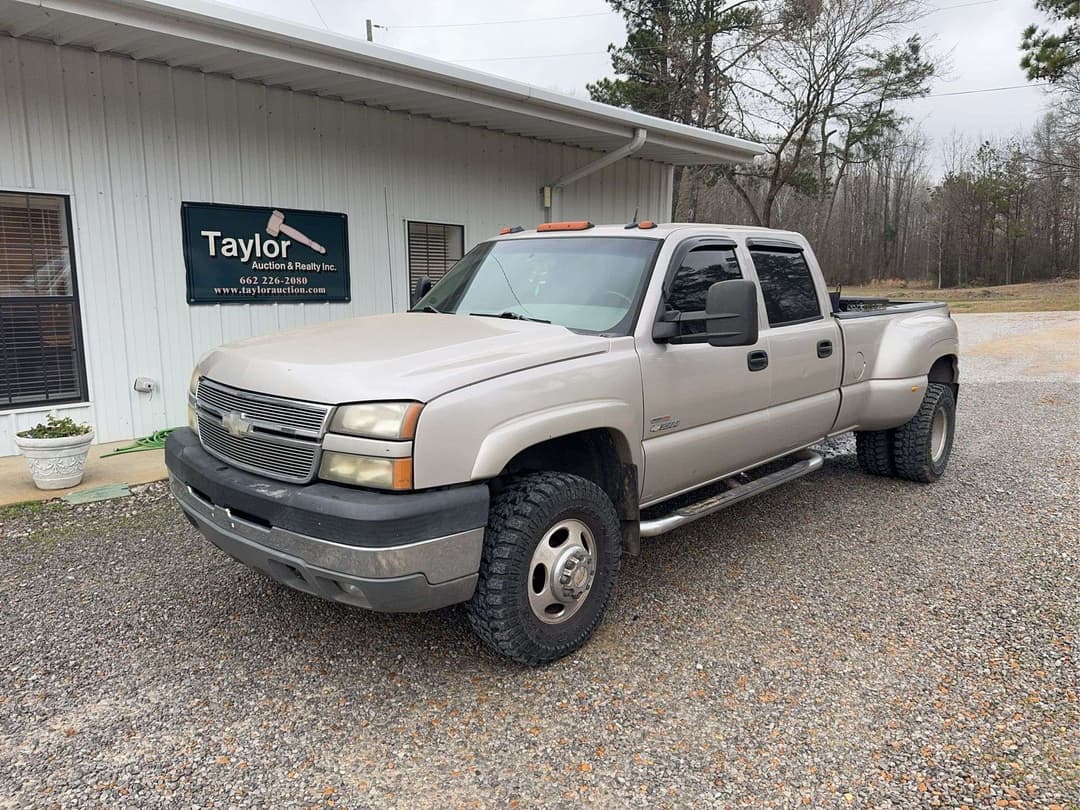Image of Chevrolet 3500 Primary image