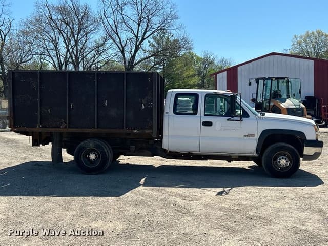 Image of Chevrolet 3500 equipment image 3