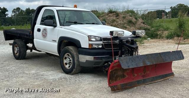 Image of Chevrolet 3500 equipment image 2
