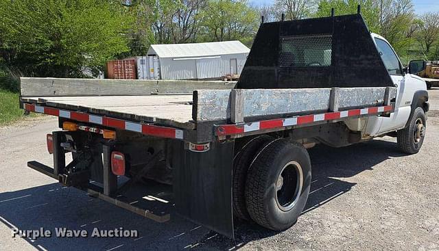 Image of Chevrolet 3500 equipment image 4