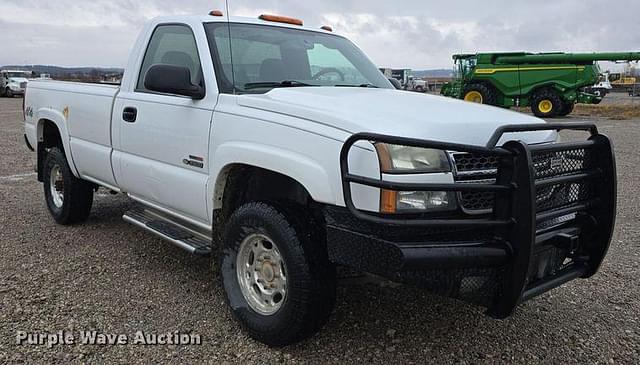 Image of Chevrolet 3500 equipment image 2