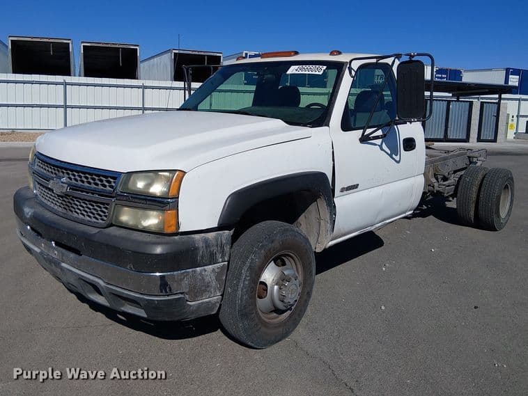 Image of Chevrolet Silverado Primary image