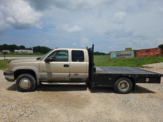 Image of Chevrolet 3500 equipment image 3